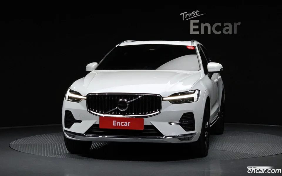 Volvo XC60 B5 2025 — thumbnail 3