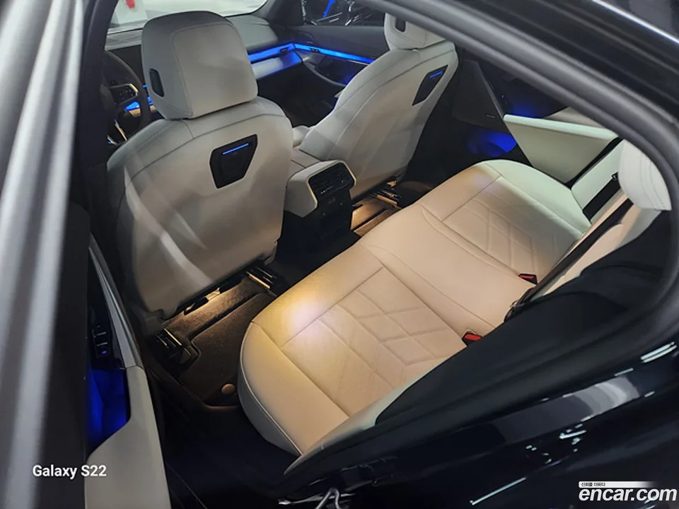 BMW 5 Series 520i M 2025 — thumbnail 4