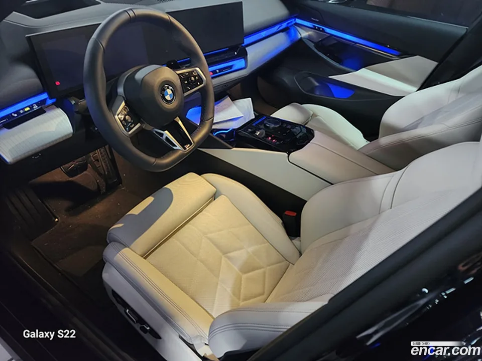 BMW 5 Series 520i M 2025 — thumbnail 5