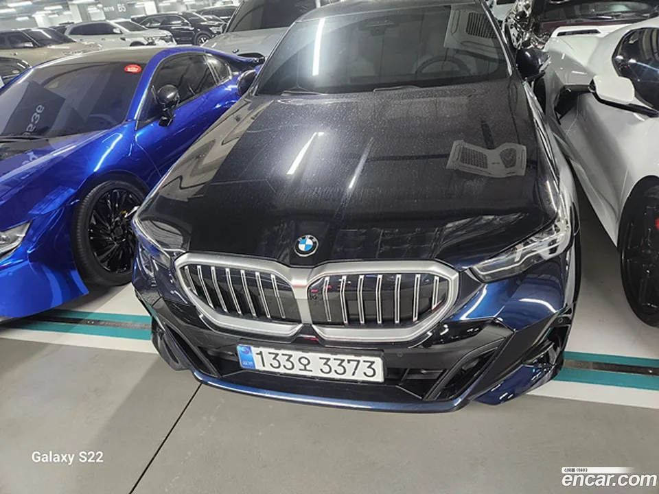 BMW 5 Series 520i M 2025 — photo 1, buy with delivery to Moscow
