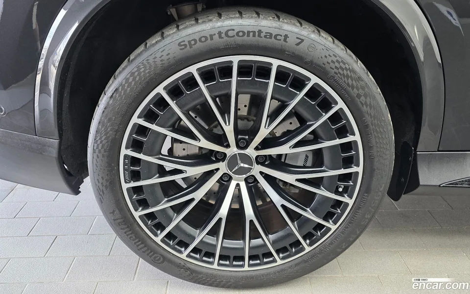 Mercedes-Benz GLC-Class AMG GLC43 4MATIC 2025 — thumbnail 2