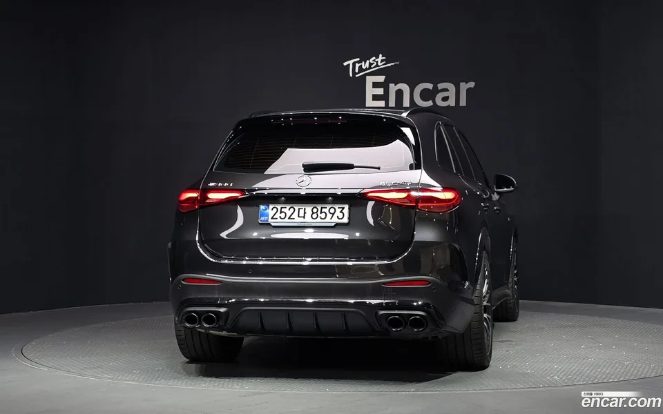 Mercedes-Benz GLC-Class AMG GLC43 4MATIC 2025 — thumbnail 4