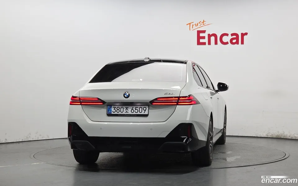 BMW 5 Series 520i M 2026 — thumbnail 4