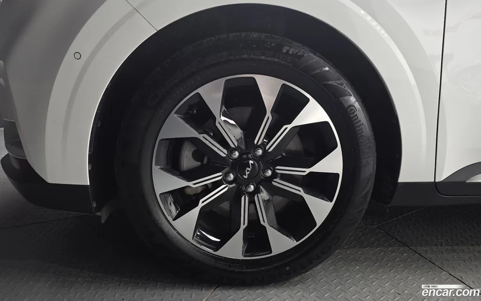 Kia Carnival 9 2022 — thumbnail 2