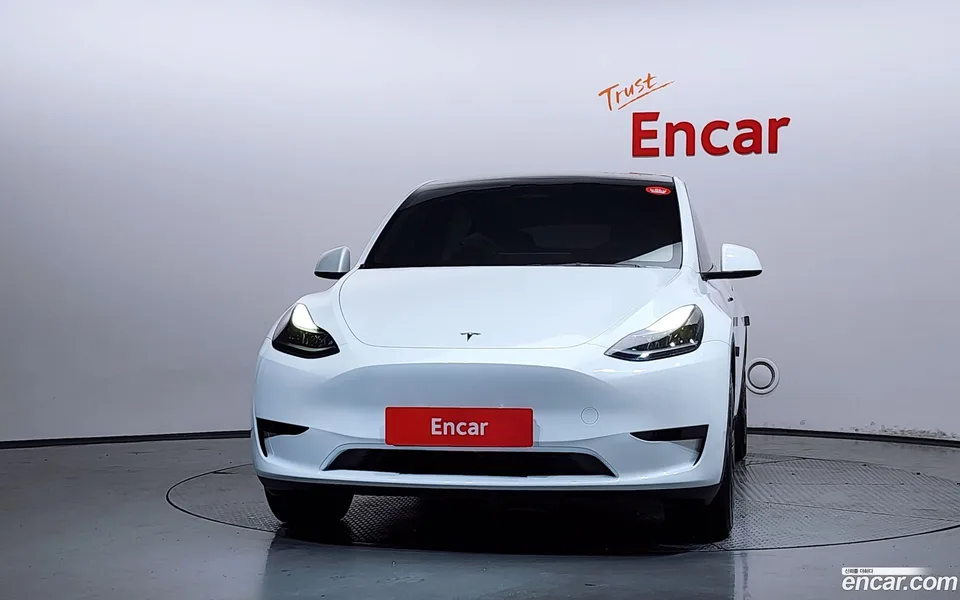 Tesla Model Y RWD 2024 — thumbnail 3