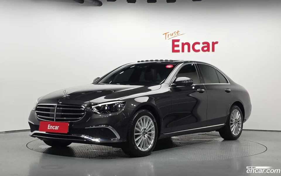 Mercedes-Benz E-Class E220d 4MATIC 2023 — photo 1, buy with delivery to Moscow