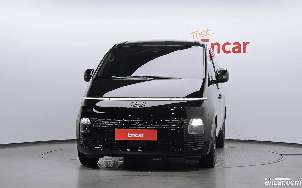 Hyundai Staria 5 2023 — thumbnail 3