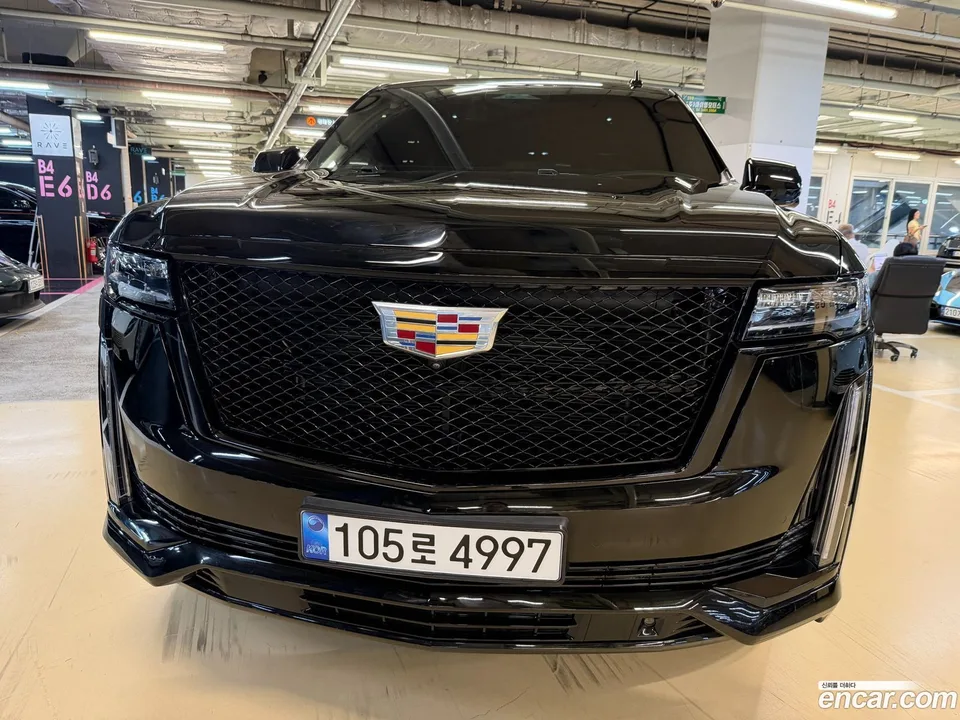 Cadillac Escalade 6.2 2023 — thumbnail 3