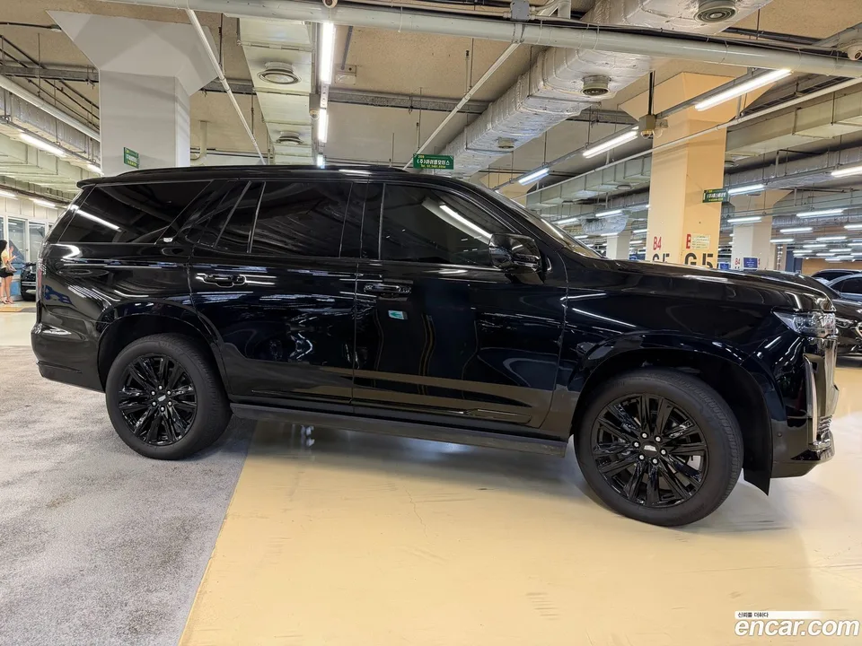 Cadillac Escalade 6.2 2023 — thumbnail 4