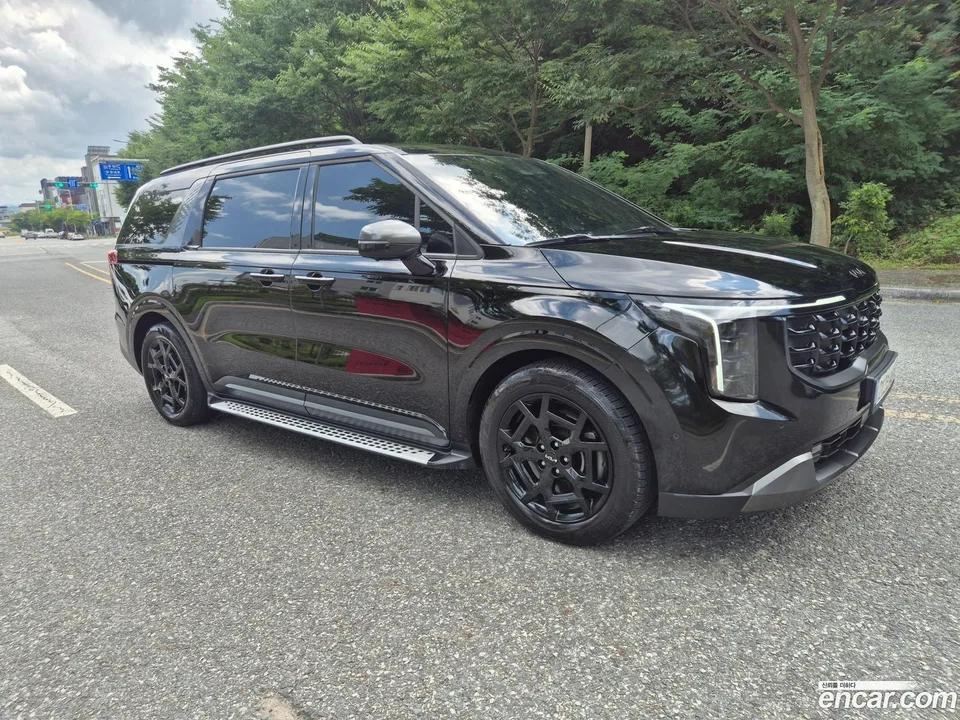 Kia Carnival 9 2024 — thumbnail 4