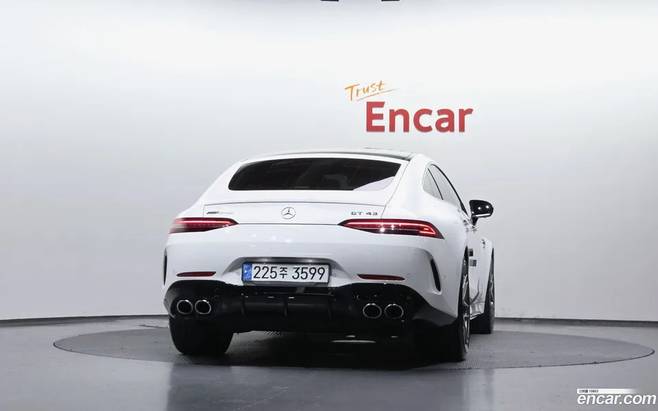 Mercedes-Benz AMG GT 4 43 4MATIC+ 2023 — thumbnail 4