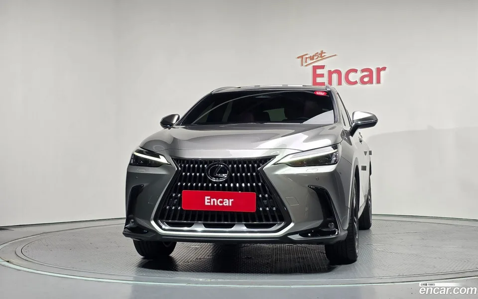 Lexus NX 350h 2023 — thumbnail 3