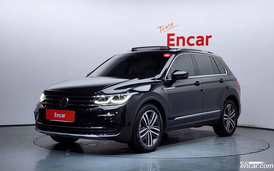 Volkswagen Tiguan 2.0 TDI 2022 — photo 1, buy with delivery to Moscow