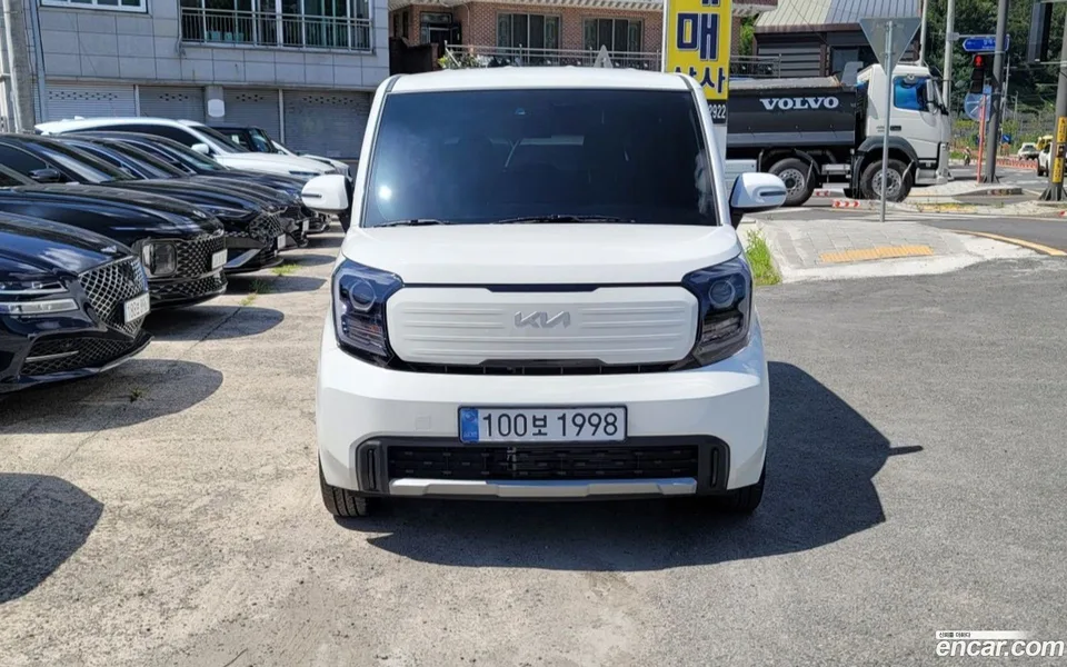 Kia Ray 2023 — thumbnail 3