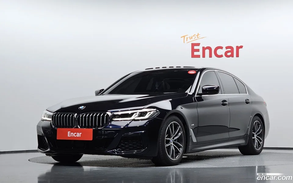 BMW 5 Series 520i M 2023 — photo 1, buy with delivery to Moscow