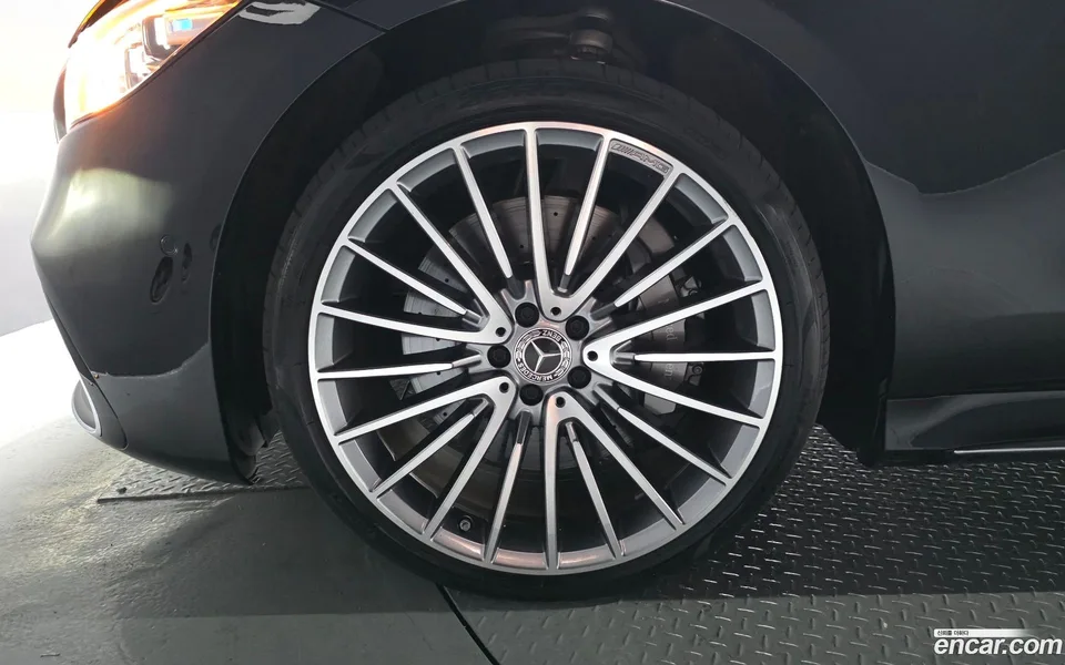 Mercedes-Benz S-Class S500 4MATIC 2024 — thumbnail 5