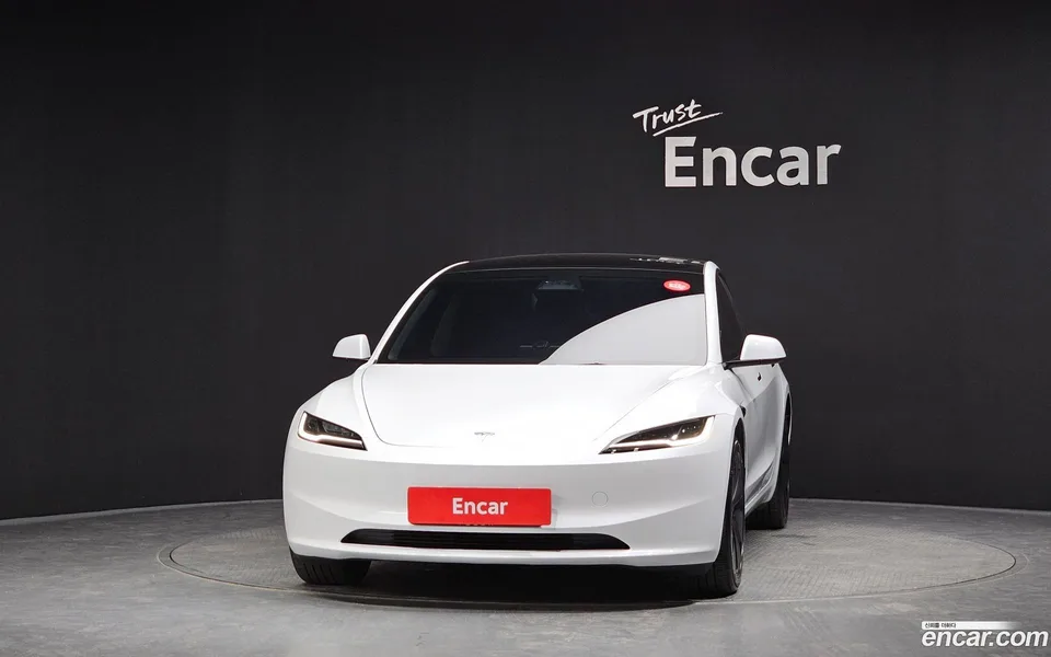 Tesla Model 3 AWD 2024 — thumbnail 3