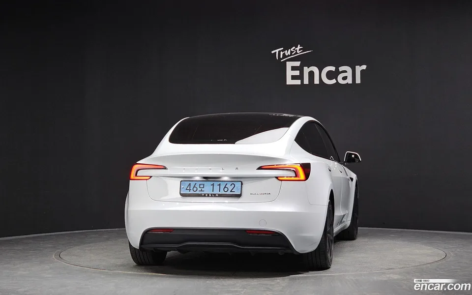 Tesla Model 3 AWD 2024 — thumbnail 4