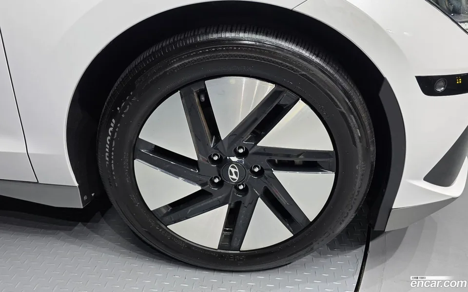 Hyundai Ioniq 6 2022 — thumbnail 2