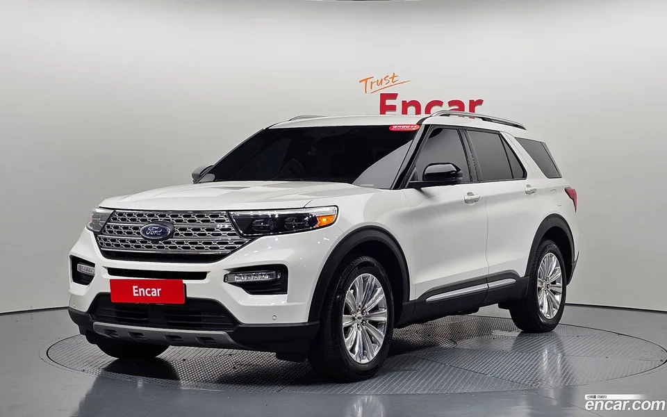 Ford Explorer 2.3 4WD 2022 — photo 1, buy with delivery to Moscow