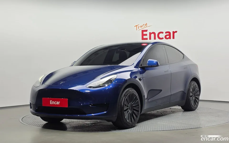Tesla Model Y RWD 2024 — photo 1, buy with delivery to Moscow