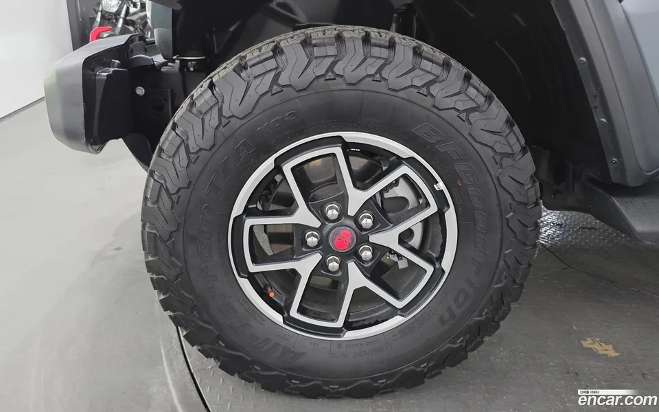 Jeep Wrangler 2.0 4 2025 — thumbnail 2