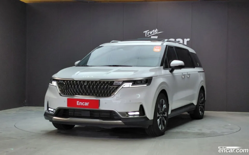 Kia Carnival 9 2022 — thumbnail 3