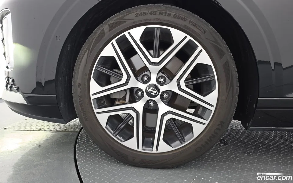 Hyundai Grandeur 3.5 LPG 2WD 2023 — thumbnail 2