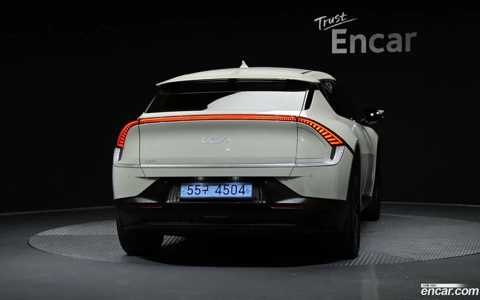 Kia EV6 2023 — thumbnail 4