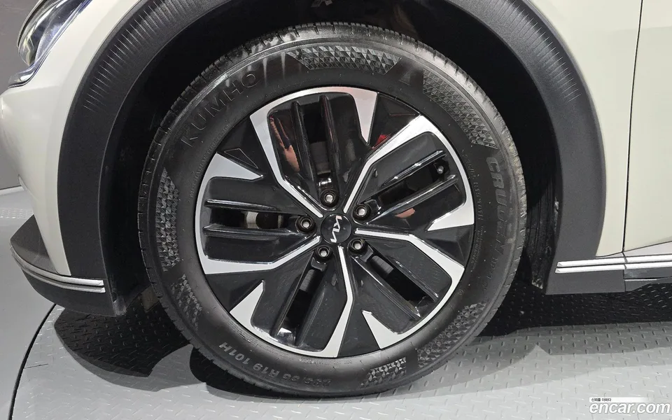 Kia EV6 2023 — thumbnail 5