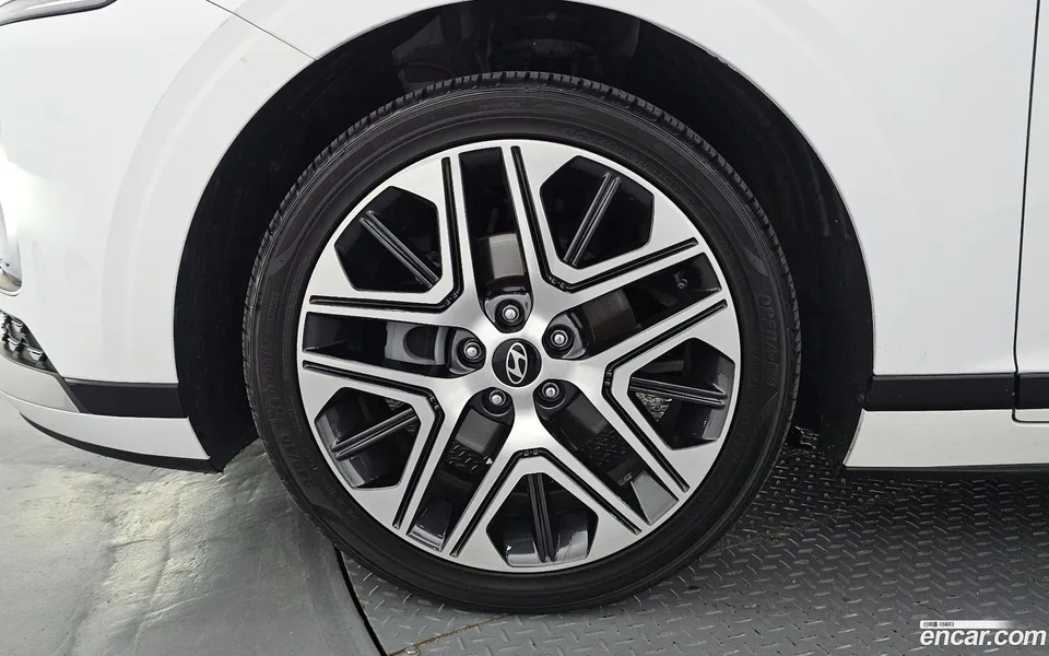 Hyundai Grandeur Hybrid 2024 — thumbnail 2