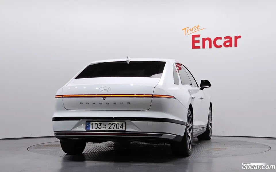 Hyundai Grandeur Hybrid 2024 — thumbnail 4