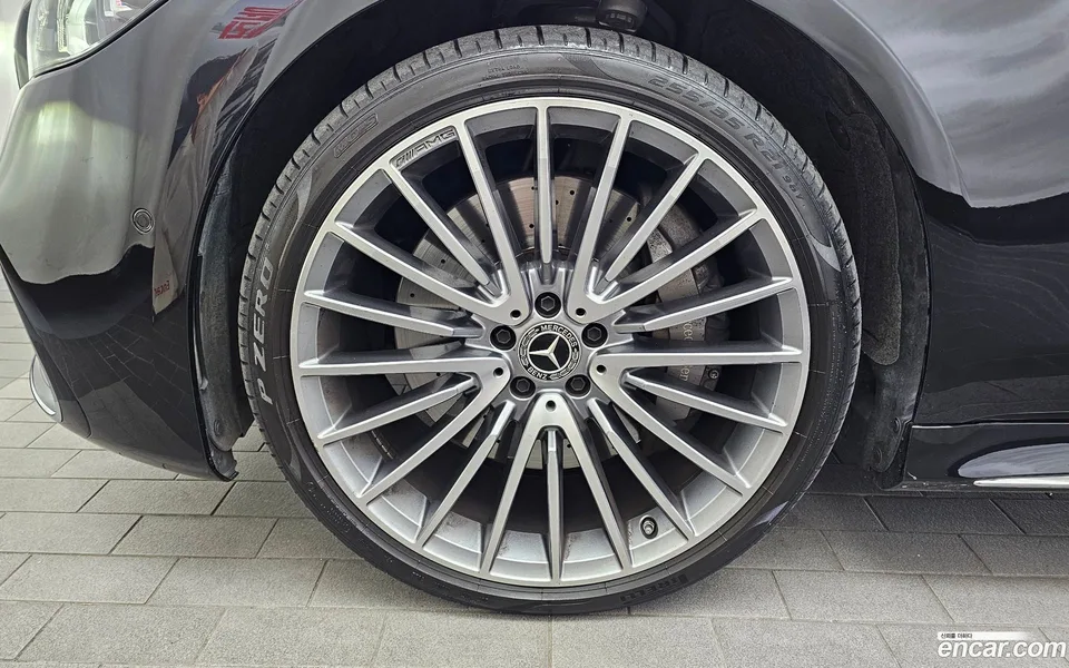 Mercedes-Benz S-Class S500L 4MATIC 2023 — thumbnail 2