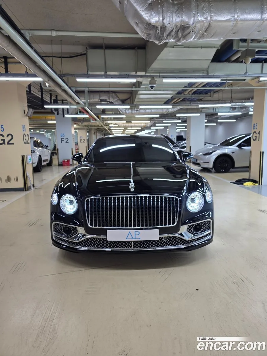Bentley Flying Spur 4.0 2023 — thumbnail 3