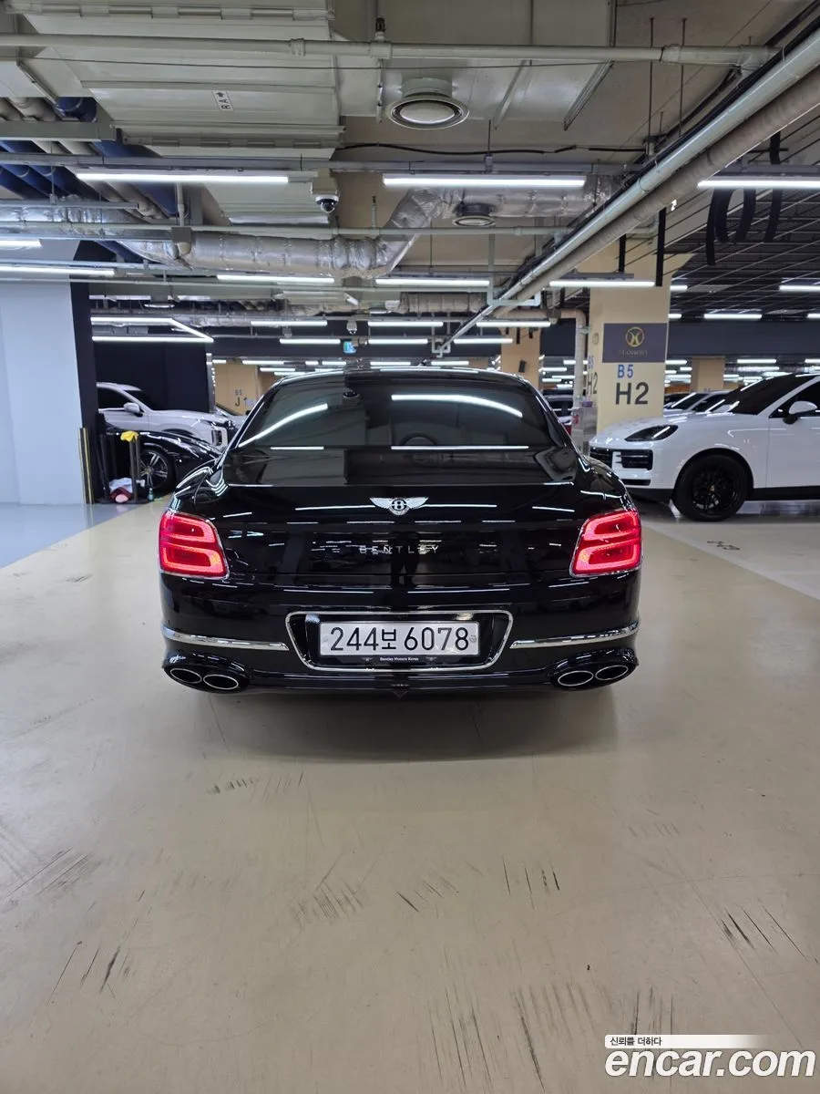 Bentley Flying Spur 4.0 2023 — thumbnail 4
