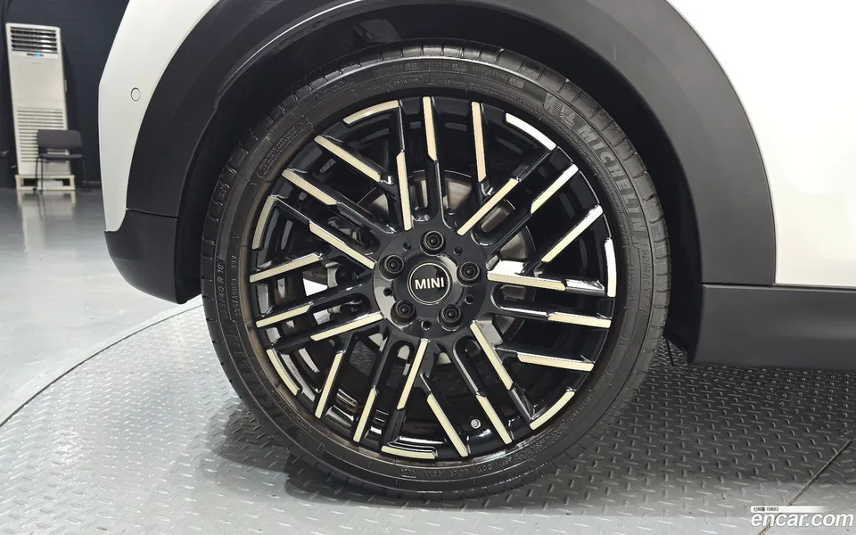 MINI Cooper S 2024 — thumbnail 5
