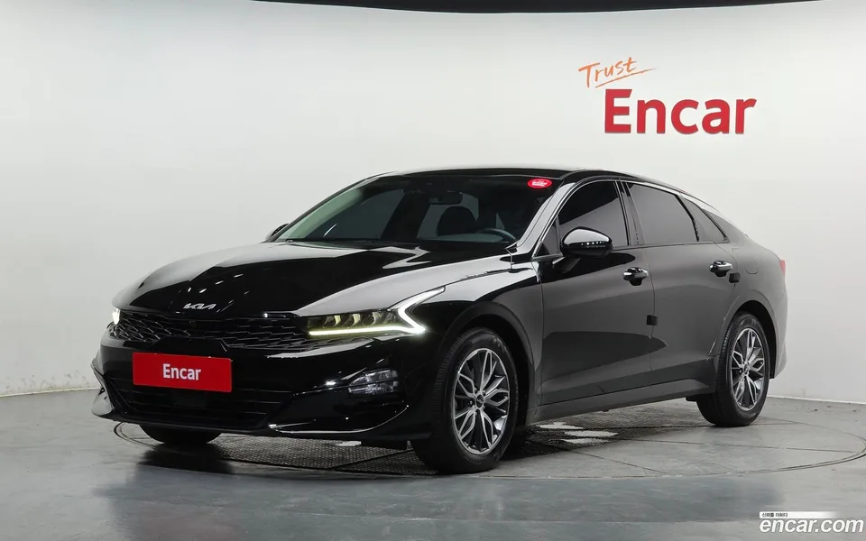 Kia K5 2.0 2022 — photo 1, buy with delivery to Moscow