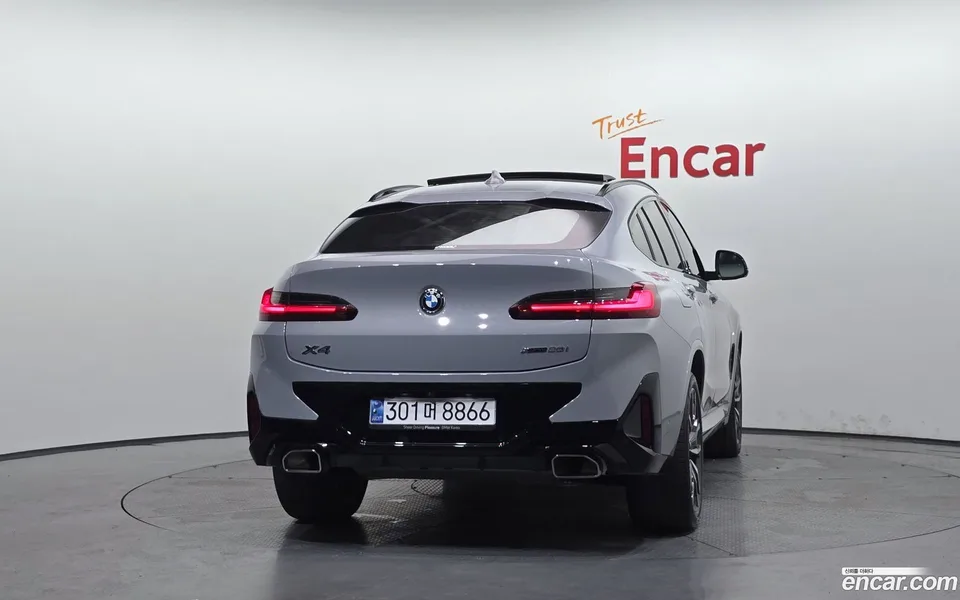 BMW X4 xDrive20i M 2025 — thumbnail 4