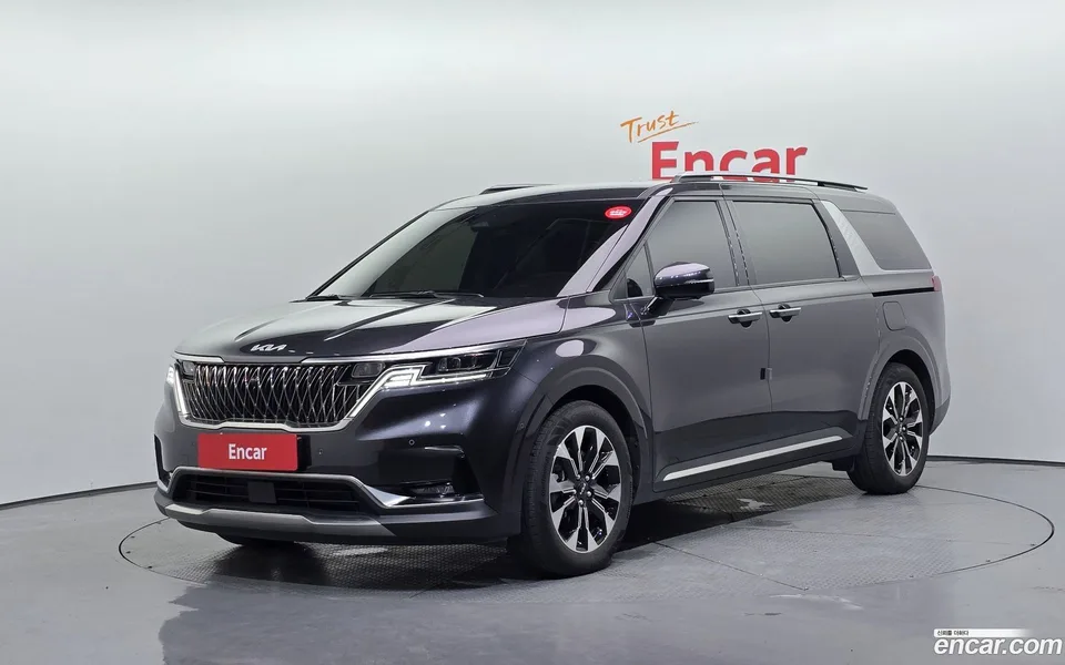 Kia Carnival 9 2022 — photo 1, buy with delivery to Moscow