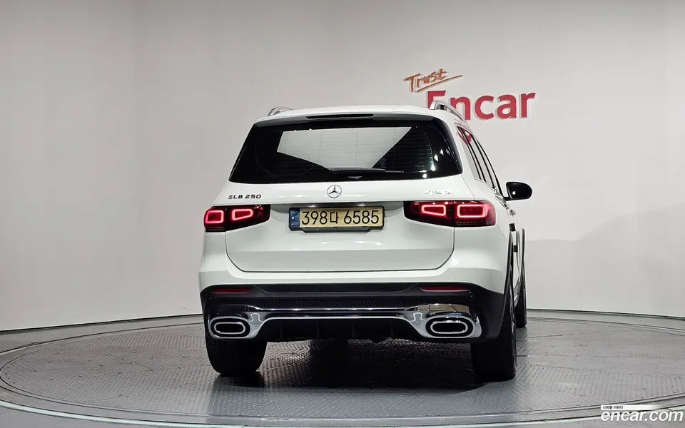 Mercedes-Benz GLB-Class GLB250 4MATIC 2022 — thumbnail 4