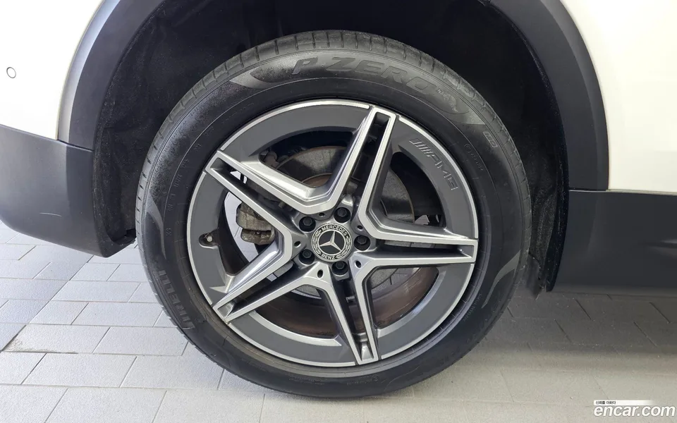 Mercedes-Benz GLB-Class GLB250 4MATIC 2022 — thumbnail 5