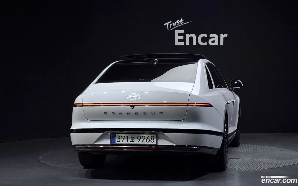 Hyundai Grandeur Hybrid 2025 — thumbnail 4