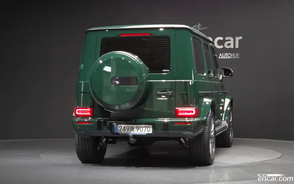 Mercedes-Benz G-Class AMG G63 2025 — thumbnail 4