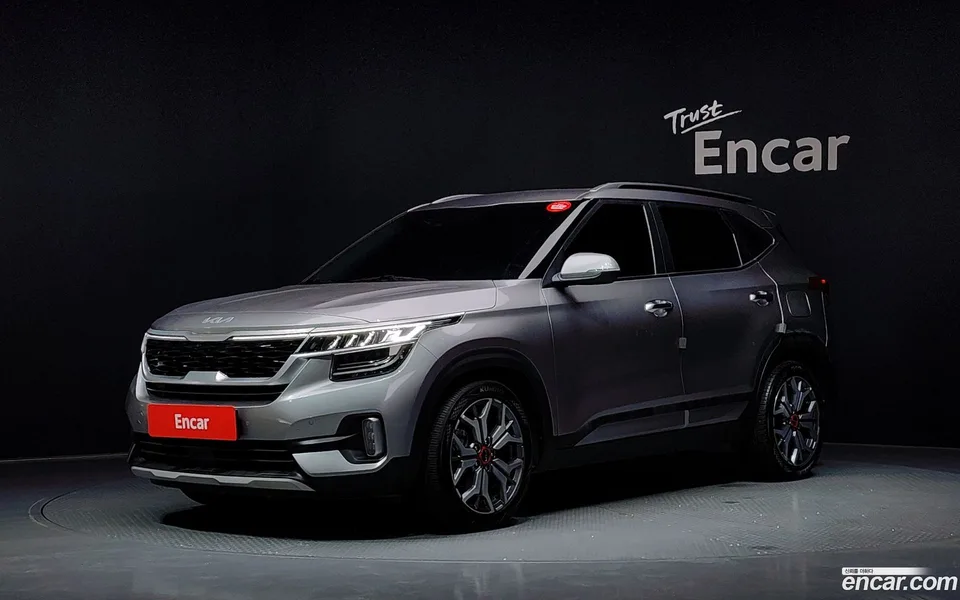 Kia Seltos 1.6 2WD 2022 — photo 1, buy with delivery to Moscow