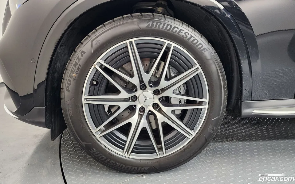 Mercedes-Benz GLC-Class AMG GLC43 4MATIC 2025 — thumbnail 2