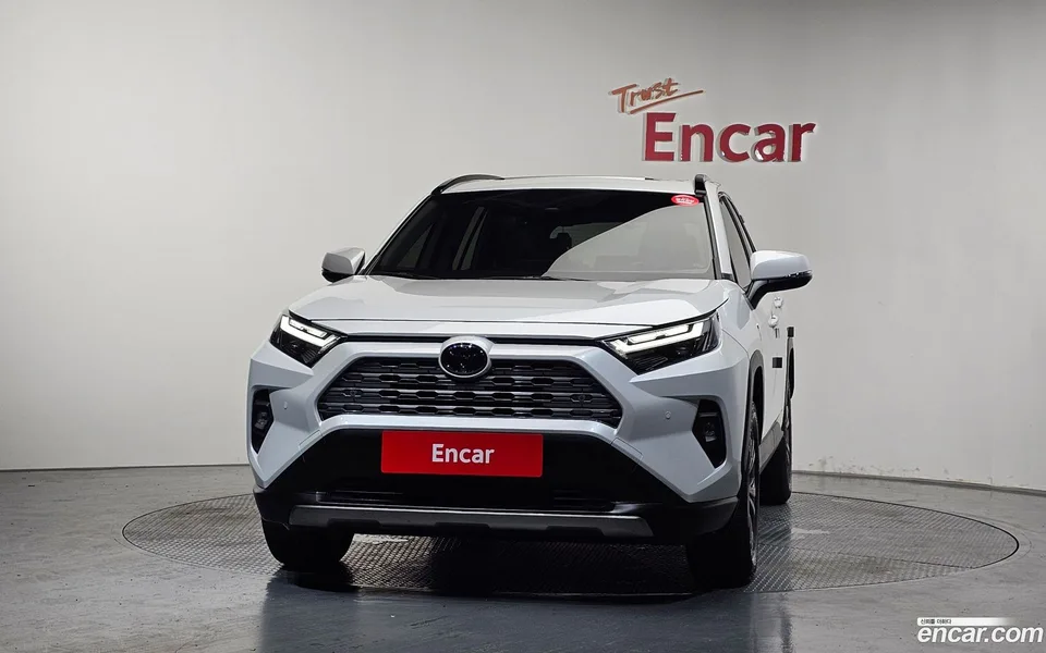 Toyota RAV4 2.5 4WD LTD 2025 — thumbnail 3