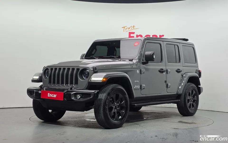 Jeep Wrangler 2.0 4 2023 — photo 1, buy with delivery to Moscow