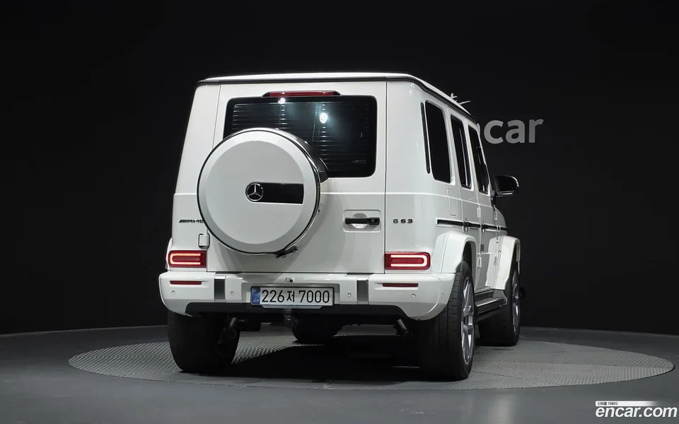Mercedes-Benz G-Class AMG G63 2025 — thumbnail 4