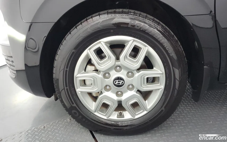 Hyundai Staria L3.5 5 2024 — thumbnail 5