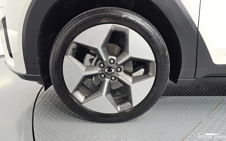 KG Mobility Torres EVX E7 2024 — thumbnail 5